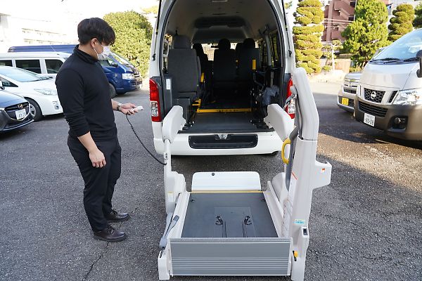 送迎車